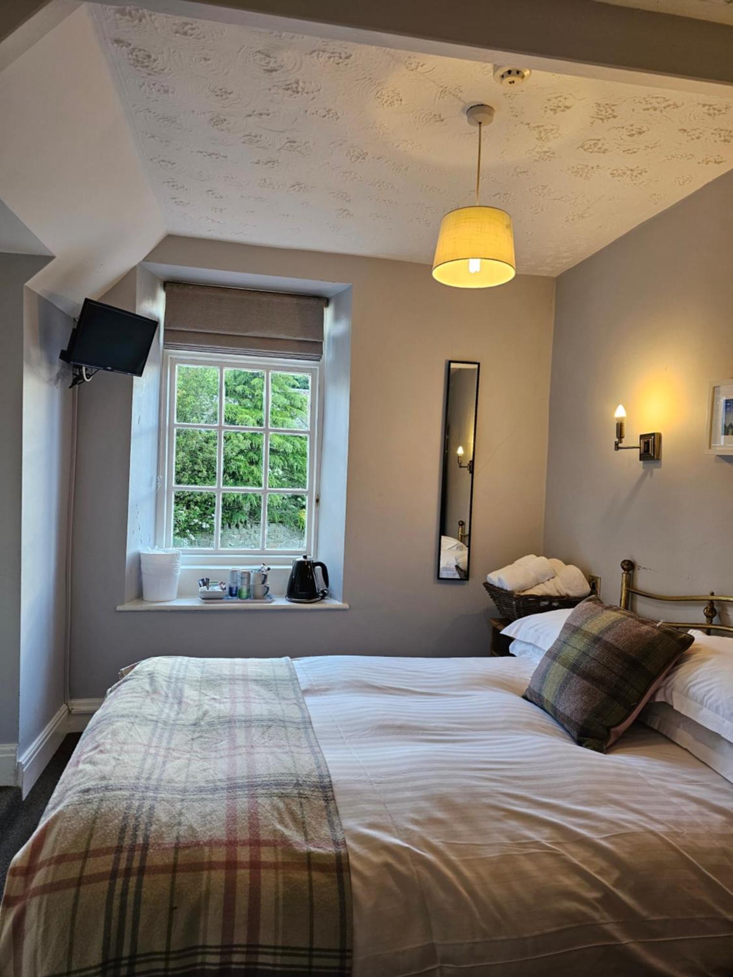 The Pack Horse Inn 챗힐 외부 사진